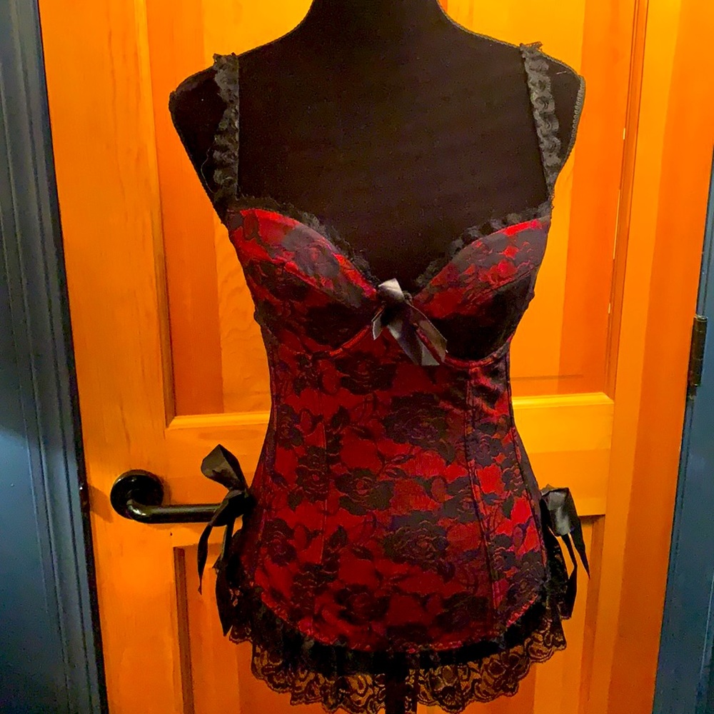 NWOT Black and Red Lace lingerie corset & panties set.